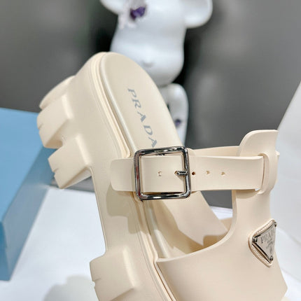 MONOLITH SLIPPER SANDALS IN BEIGE RUBBER