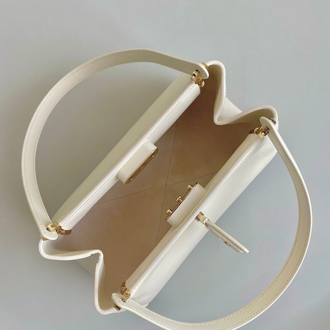 MEDIUM 22 KEY HANDBAG IN WHITE CALFSKIN