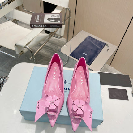 BALLET FLATS POINTED TOE IN PINK SHINY CALFSKIN ATTACHED FLOWERS