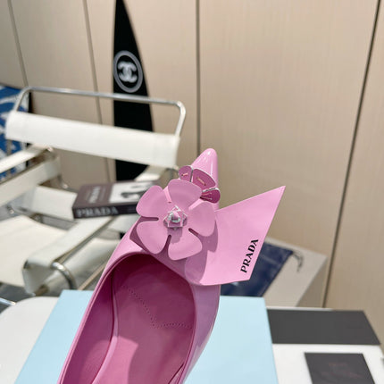 BALLET FLATS POINTED TOE IN PINK SHINY CALFSKIN ATTACHED FLOWERS