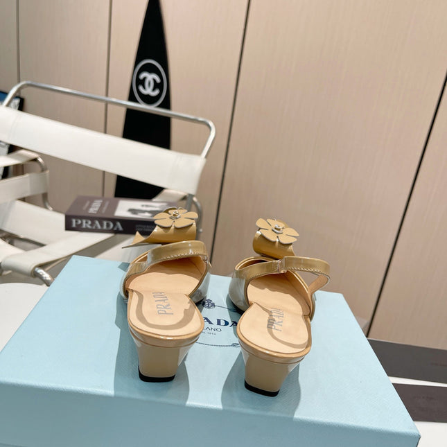 SLINGBACK KITTEN HEEL IN TORTILLA BROWN SHINY CALFSKIN ATTACHED FLOWERS