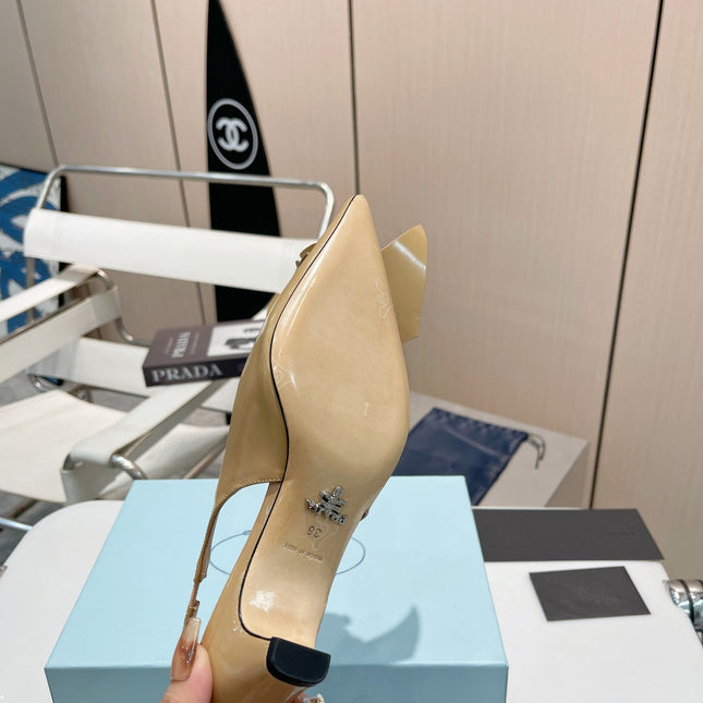 SLINGBACK KITTEN HEEL IN TORTILLA BROWN SHINY CALFSKIN ATTACHED FLOWERS