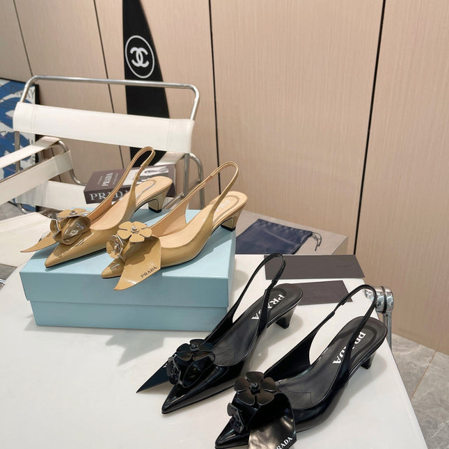 SLINGBACK KITTEN HEEL IN TORTILLA BROWN SHINY CALFSKIN ATTACHED FLOWERS