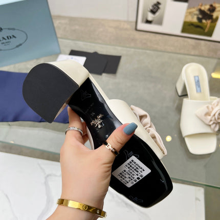 PRA FLOWER BLOCK HEELS 75 IVORY CALFSKIN