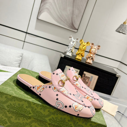 HORSEBIT SLIPPER MULE WITH CUTE CAT PRINT IN LIGHT PINK CALFSKIN