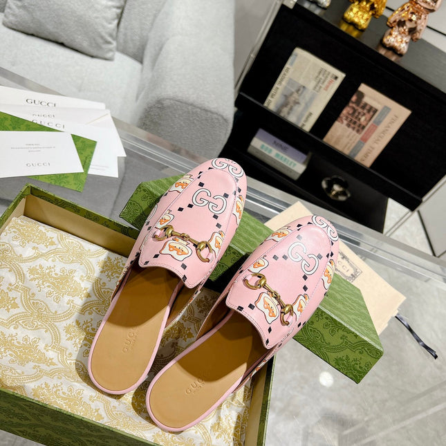 HORSEBIT SLIPPER MULE WITH CUTE CAT PRINT IN LIGHT PINK CALFSKIN