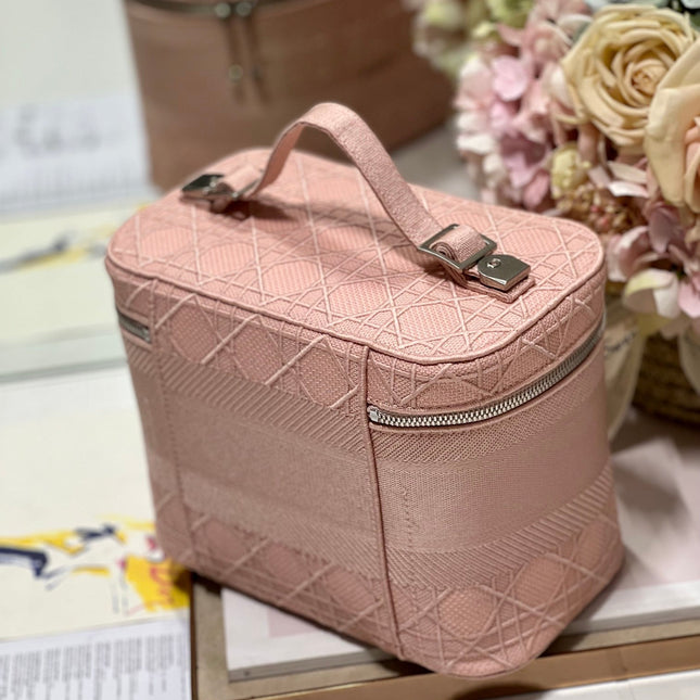 SMALL 25 TRAVEL VANITY CASE WITH SHOULDER STRAP PEACH PINK