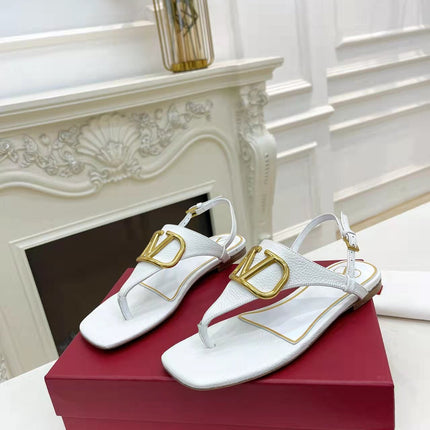 THONG SANDALS IN WHITE CALFSKIN WITH GOLD LOGO