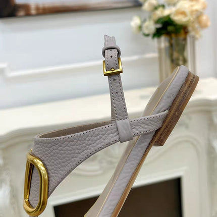 THONG SANDALS IN THISTLE PURPLE CALFSKIN WITH GOLD LOGO