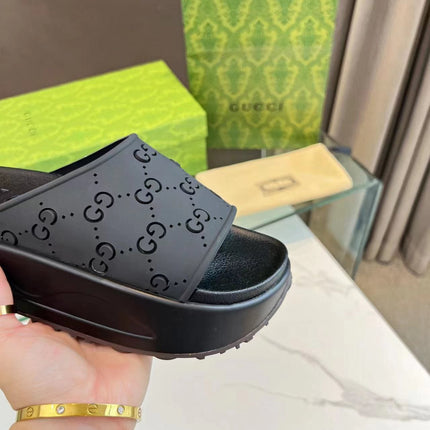 PLATFORM SANDALS IN BLACK MONOGRAM IMPORTED TPU