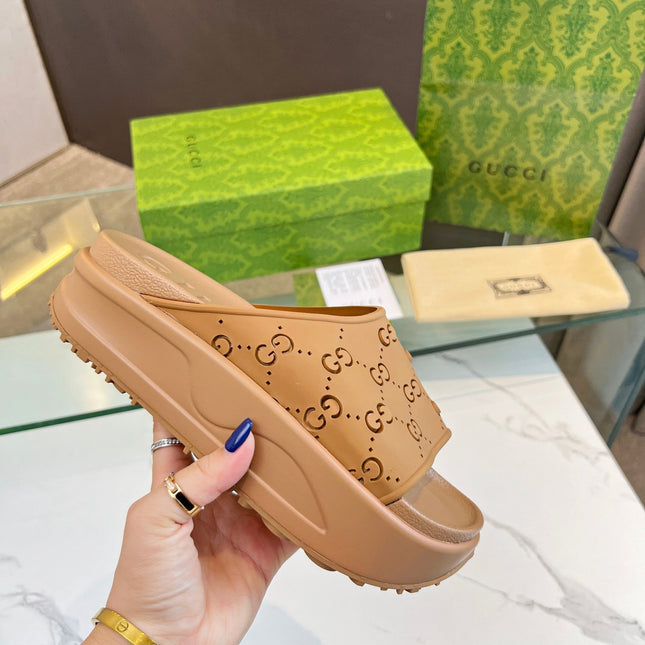 PLATFORM SANDALS IN CINNAMON BROWN MONOGRAM IMPORTED TPU