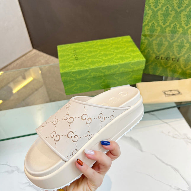 PLATFORM SANDALS IN WHITE CREAM MONOGRAM IMPORTED TPU