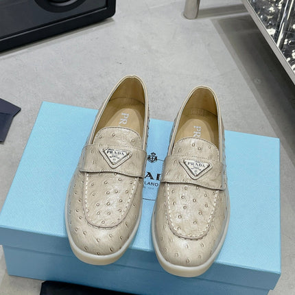PRA OSTRICH PATTERN LOAFERS CREAMY WHITE CALFSKIN