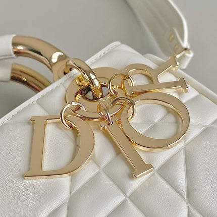 MINI LADY 19 IN WHITE LAMBSKIN