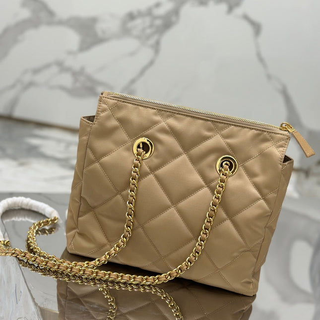 VINTAGE HOBO BAG 25 IN LIGHT FRENCH BEIGE QUILTED NYLON GOLD HARDWARE