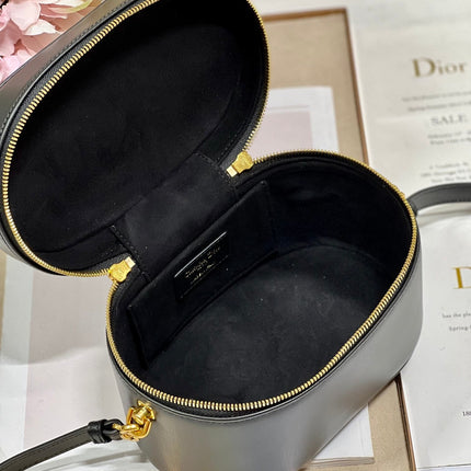 CARO SMALL 20 VANITY CASE IN BLACK SMOOTH LAMBSKIN