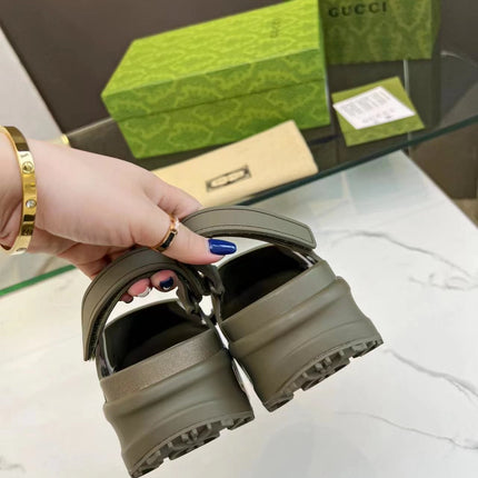 HORSEBIT FLATFORM SANDAL 5 CM IN ARMY GREEN IMPORTED TPU