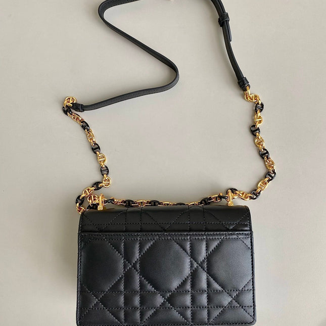 MINI CHAIN BAG 17 IN BLACK CALFSKIN