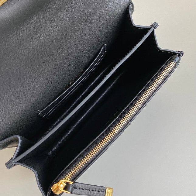 MINI CHAIN BAG 17 IN BLACK CALFSKIN