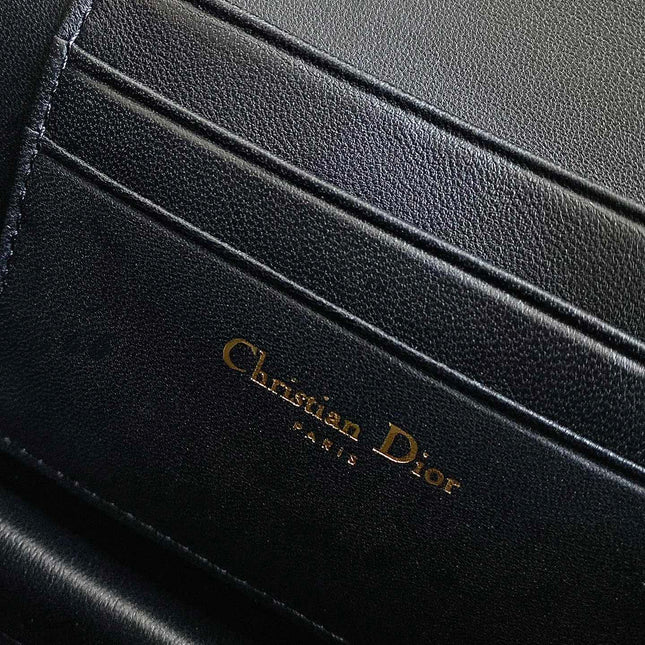 MINI CHAIN BAG 17 IN BLACK CALFSKIN
