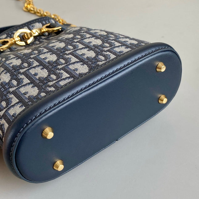 SMALL C'EST 18 IN BLUE CD-EMBOSSED OBLIQUE JACQUARD