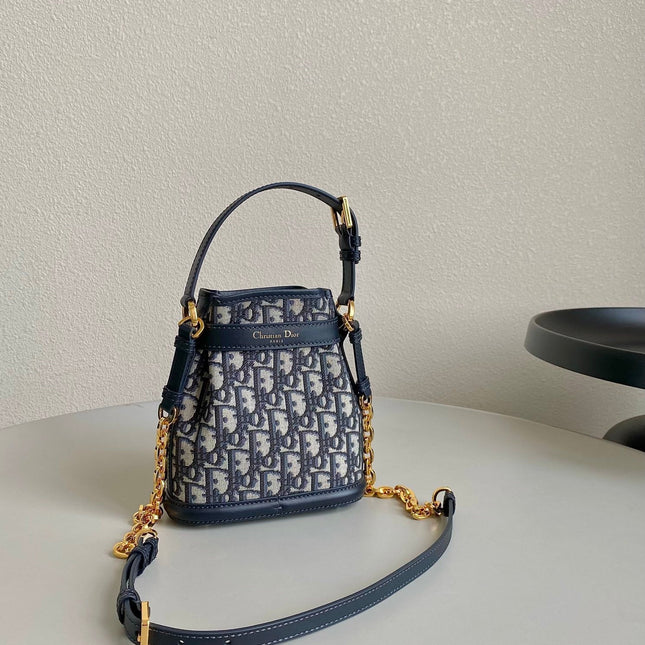 SMALL C'EST 18 IN BLUE CD-EMBOSSED OBLIQUE JACQUARD