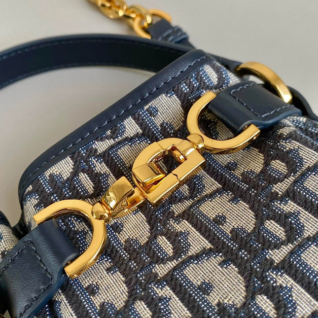 SMALL C'EST 18 IN BLUE CD-EMBOSSED OBLIQUE JACQUARD