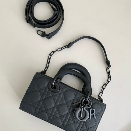 D-JOY BAG 22 IN BLACK LAMBSKIN