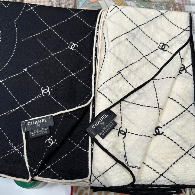 CHANEL 25S SCARF 140 IN SILK WOOL 726478