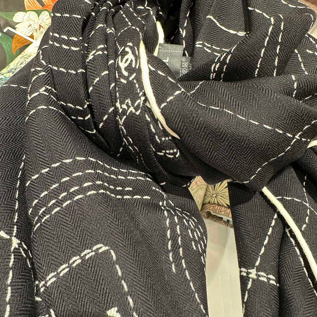 CHANEL 25S SCARF 140 IN SILK WOOL 726479
