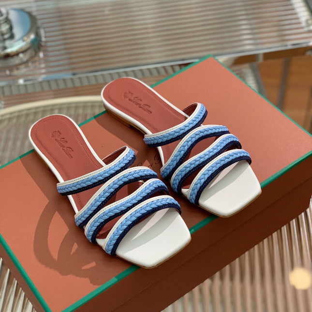 LP SPRIGHTLY CHARMS FLAT SANDAL SKY CALFSKIN