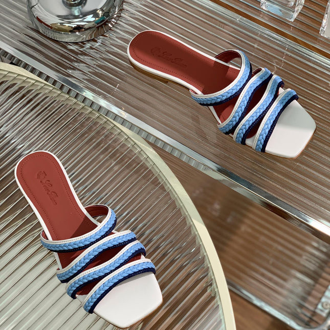 LP SPRIGHTLY CHARMS FLAT SANDAL SKY CALFSKIN