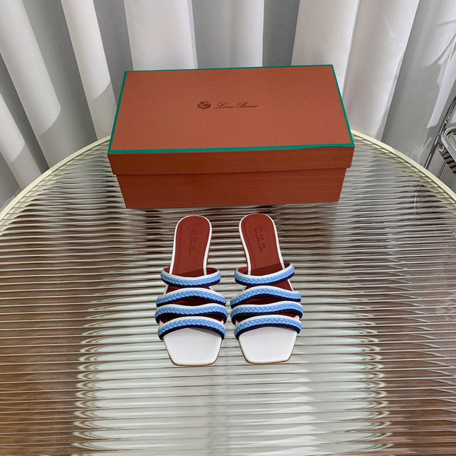 LP SPRIGHTLY CHARMS FLAT SANDAL SKY CALFSKIN