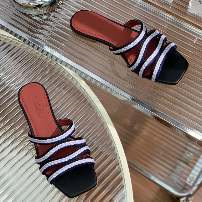 LP SPRIGHTLY CHARMS FLAT SANDAL WHITE AND BLACK CALFSKIN