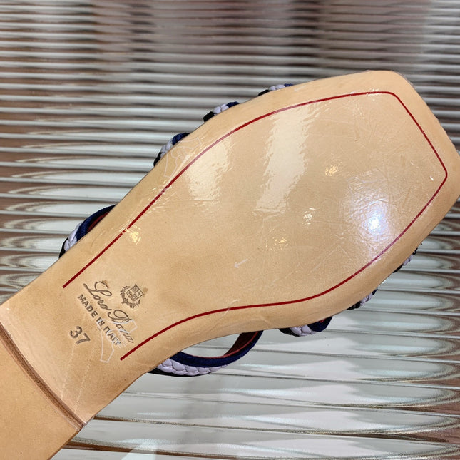 LP SPRIGHTLY CHARMS FLAT SANDAL WHITE AND BLACK CALFSKIN