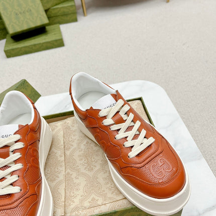 GG EMBOSSED TRAINER CARAMEL CALFSKIN