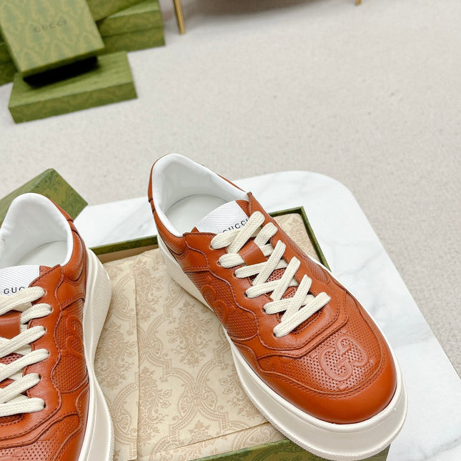 GG EMBOSSED TRAINER CARAMEL CALFSKIN
