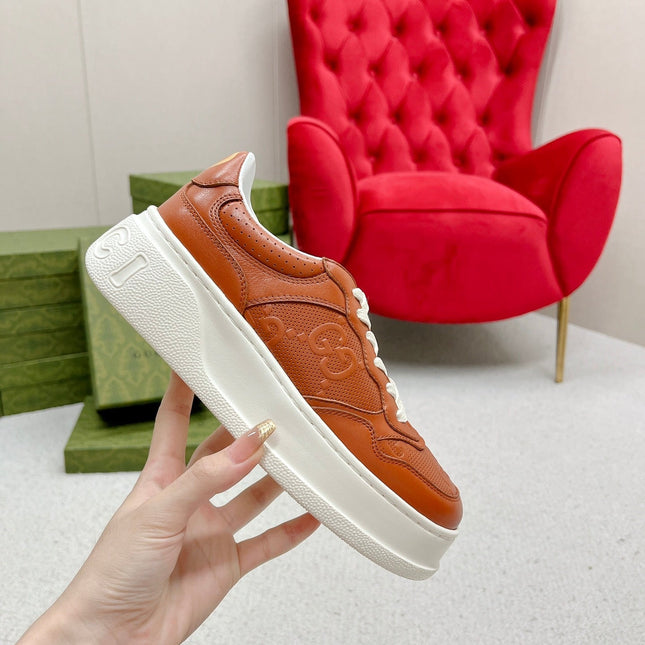 GG EMBOSSED TRAINER CARAMEL CALFSKIN