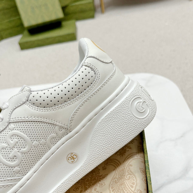 GG EMBOSSED TRAINER WHITE CALFSKIN