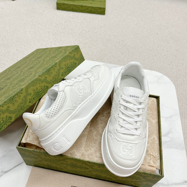 GG EMBOSSED TRAINER WHITE CALFSKIN
