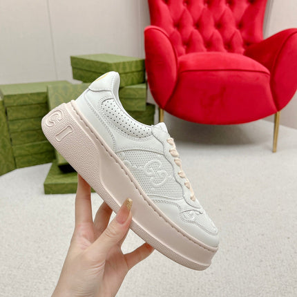 GG EMBOSSED TRAINER WHITE AND PASTEL PINK CALFSKIN