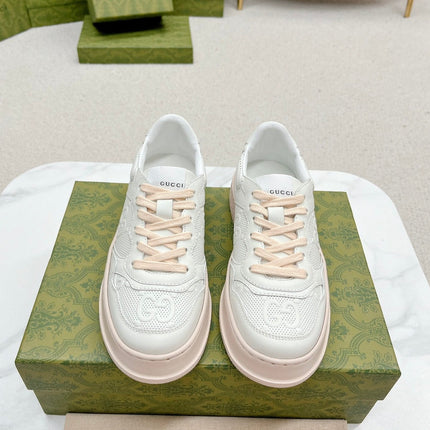 GG EMBOSSED TRAINER WHITE AND PASTEL PINK CALFSKIN