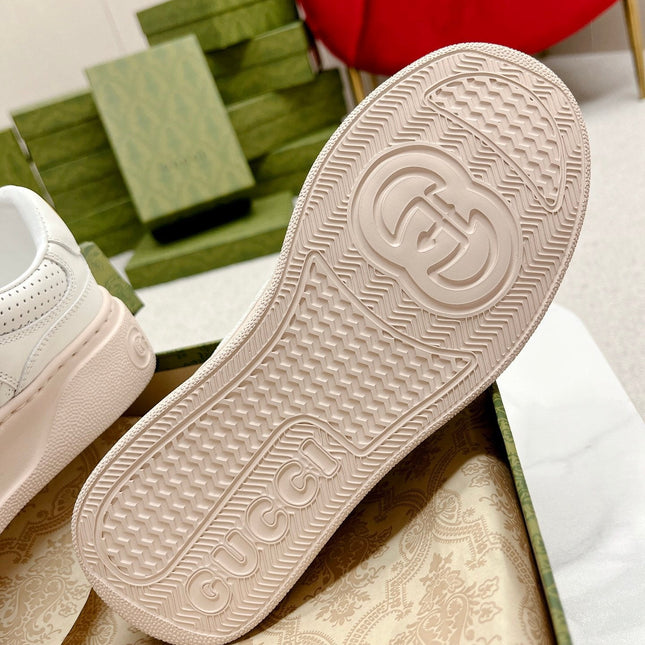 GG EMBOSSED TRAINER WHITE AND PASTEL PINK CALFSKIN