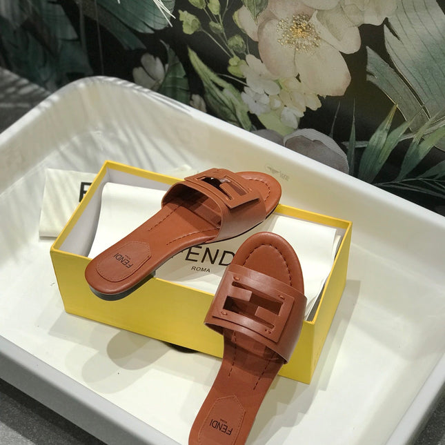 FENDI BAGUETTE SLIDES IN CINNAMON BROWN LAMBSKIN