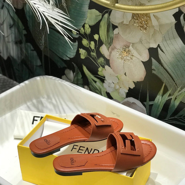 FENDI BAGUETTE SLIDES IN CINNAMON BROWN LAMBSKIN