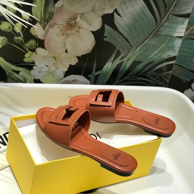 FENDI BAGUETTE SLIDES IN CINNAMON BROWN LAMBSKIN