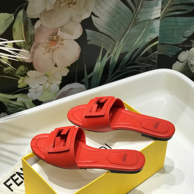 FENDI BAGUETTE SLIDES IN CHERRY RED LAMBSKIN