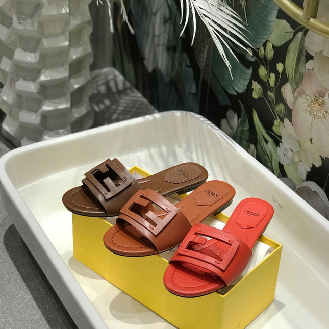 FENDI BAGUETTE SLIDES IN CHERRY RED LAMBSKIN
