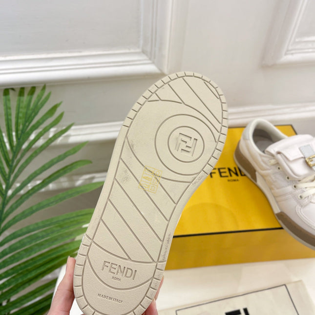 FENDI TRAINER SNEAKER IN WHITE LAMBSKIN