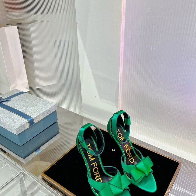 HIGH HEELS 11 CM IN COOL GREEN PURE SILK AND LAMBSKIN